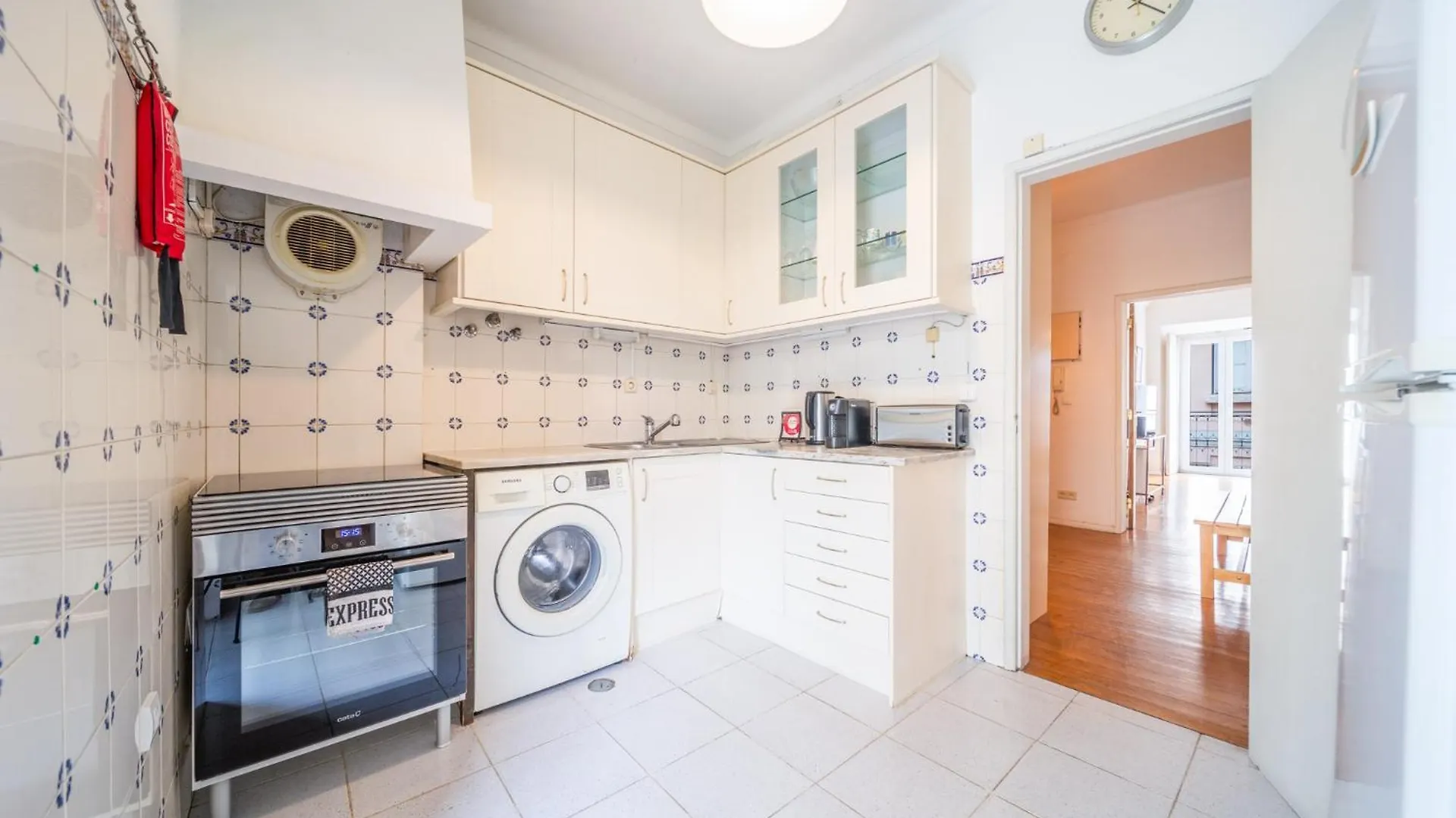 דירה Spacious 2 Bedroom Apt With Large Living Room ליסבון