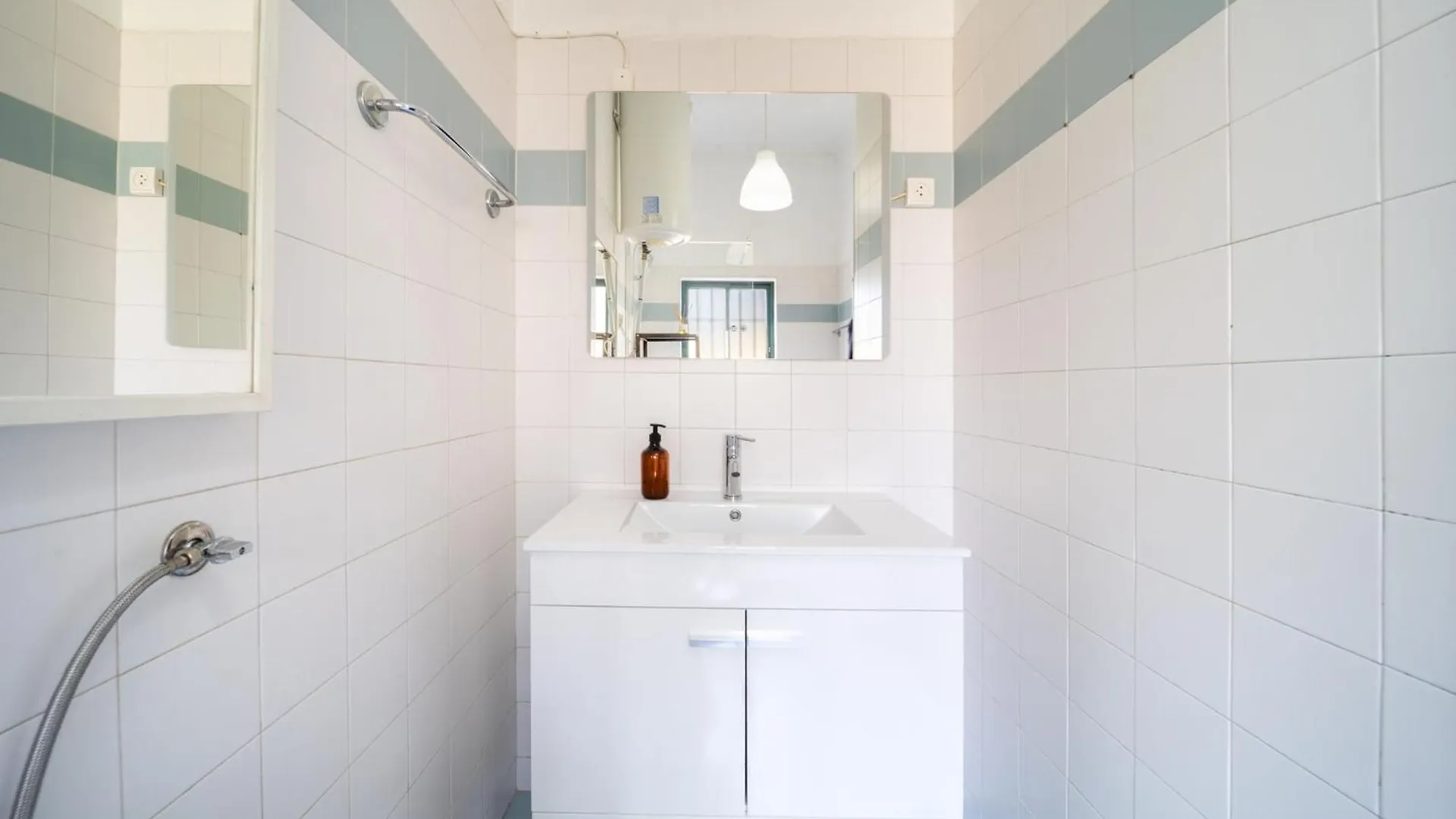 דירה Spacious 2 Bedroom Apt With Large Living Room ליסבון